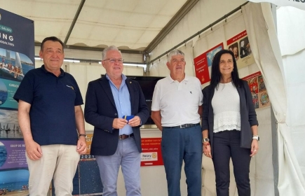 Stand e Inauguración por el alcalde de Salou Pere Granados y la concejal de Cultura Julia Gómez.